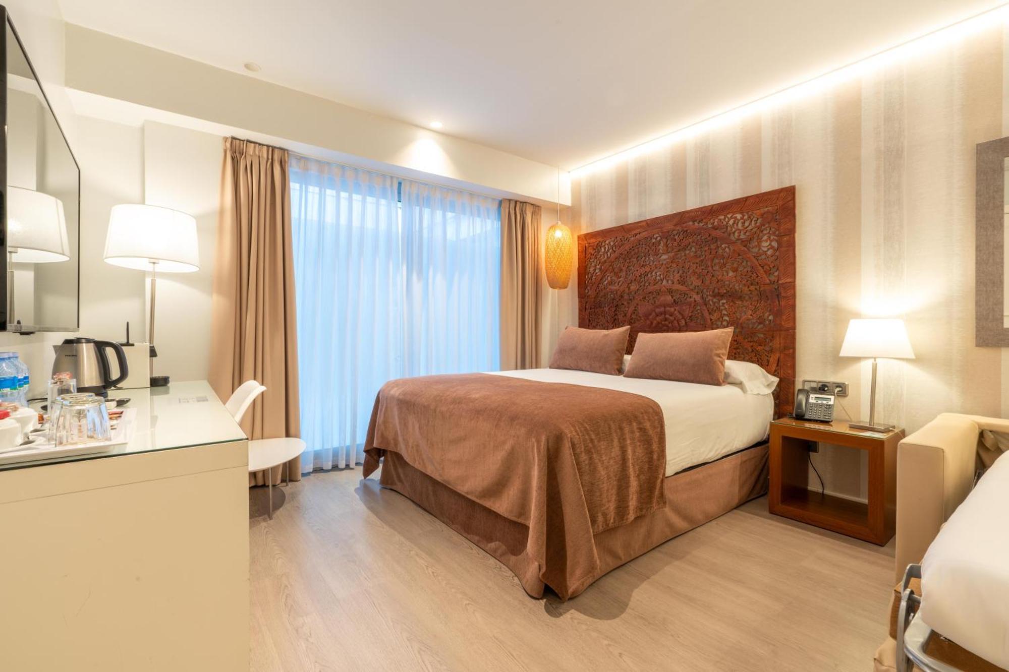 Serennia Fira Gran Via Exclusive Rooms L'Hospitalet de Llobregat Dış mekan fotoğraf