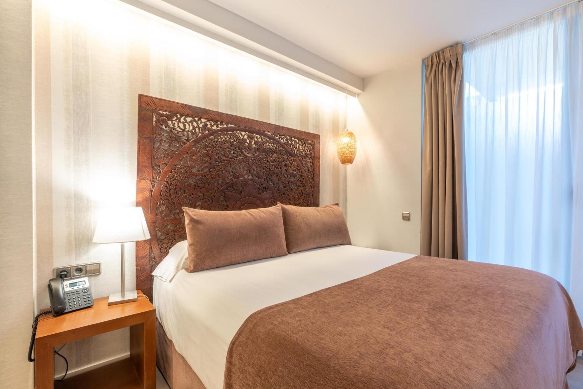 Serennia Fira Gran Via Exclusive Rooms L'Hospitalet de Llobregat Dış mekan fotoğraf