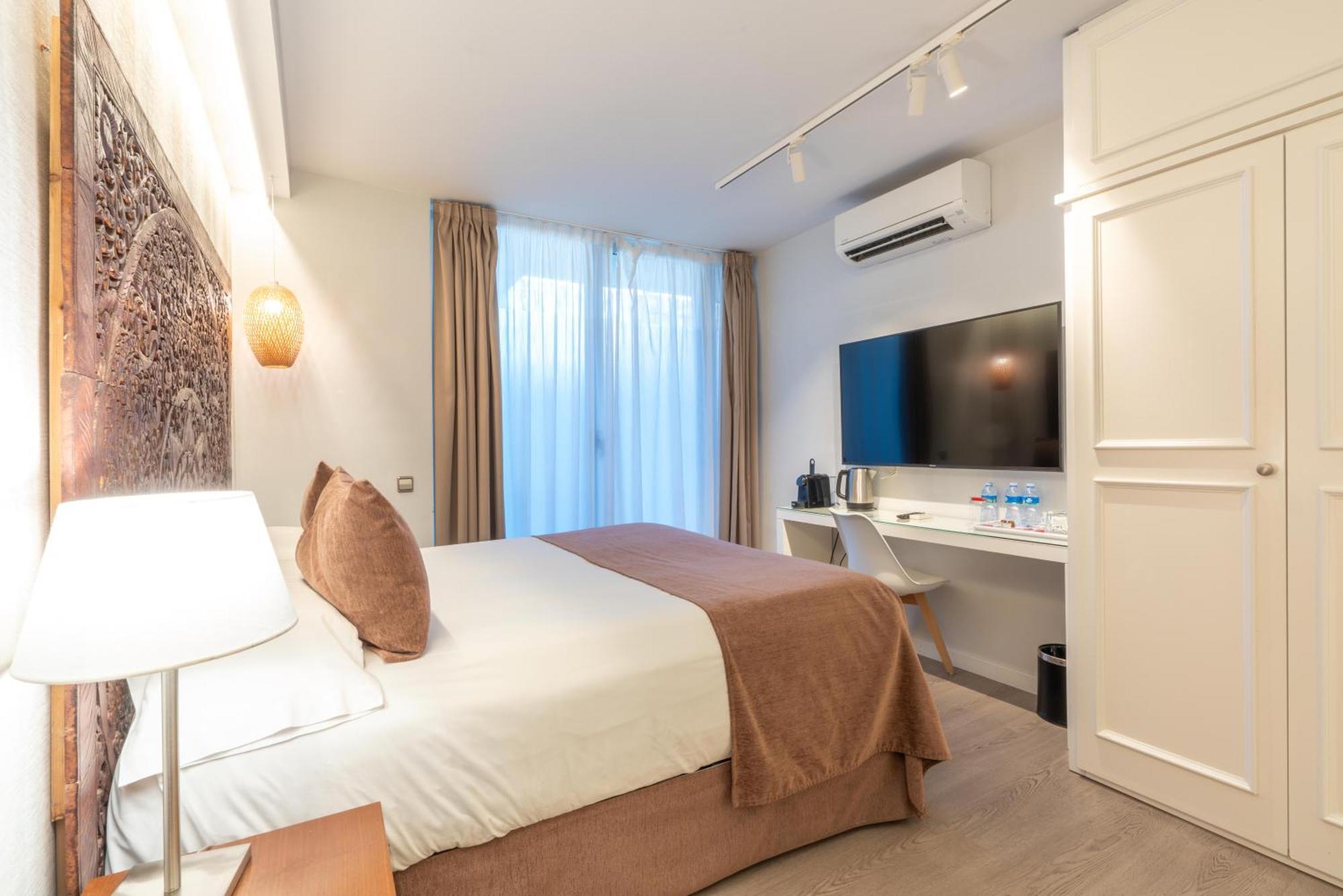 Serennia Fira Gran Via Exclusive Rooms L'Hospitalet de Llobregat Dış mekan fotoğraf