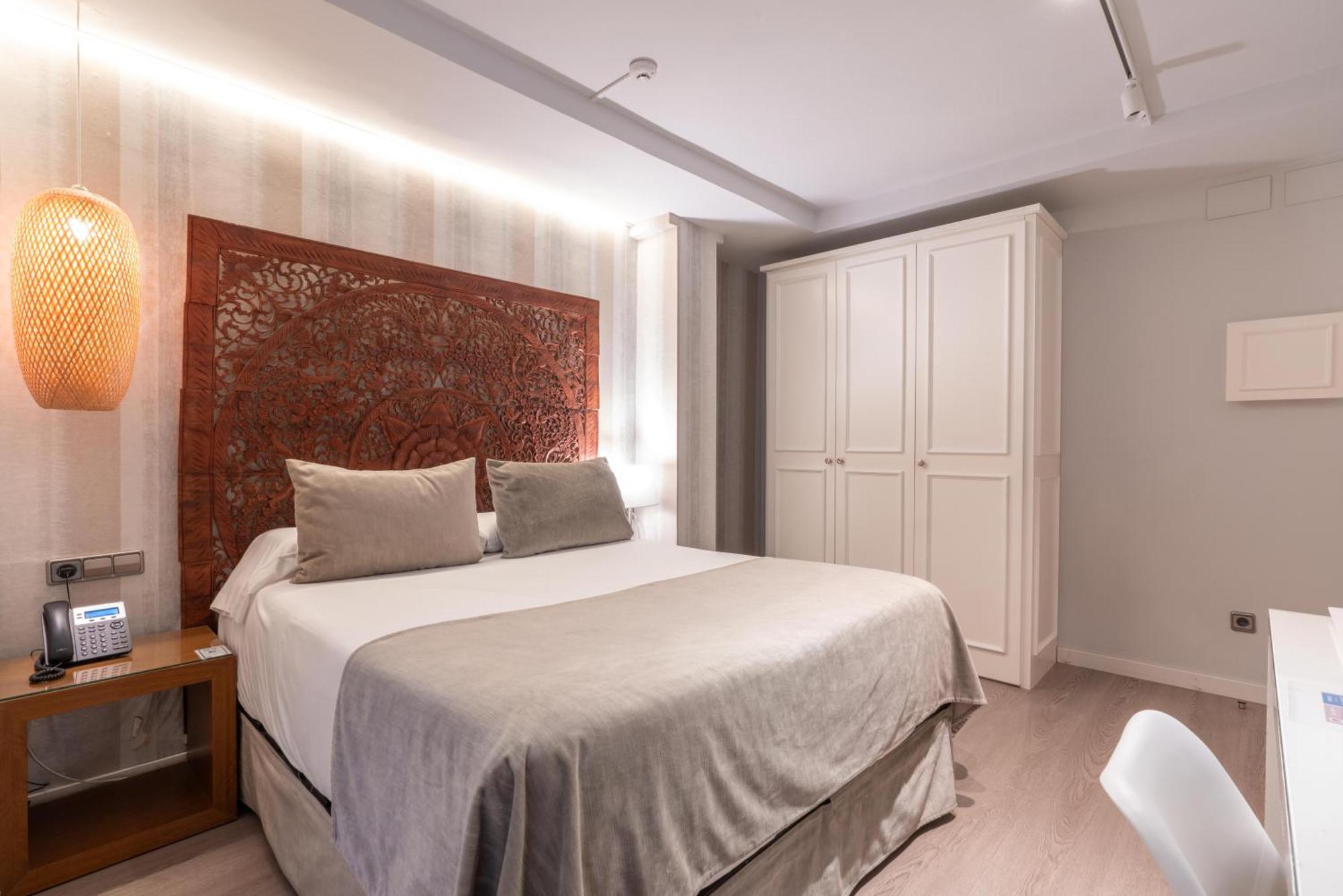 Serennia Fira Gran Via Exclusive Rooms L'Hospitalet de Llobregat Dış mekan fotoğraf