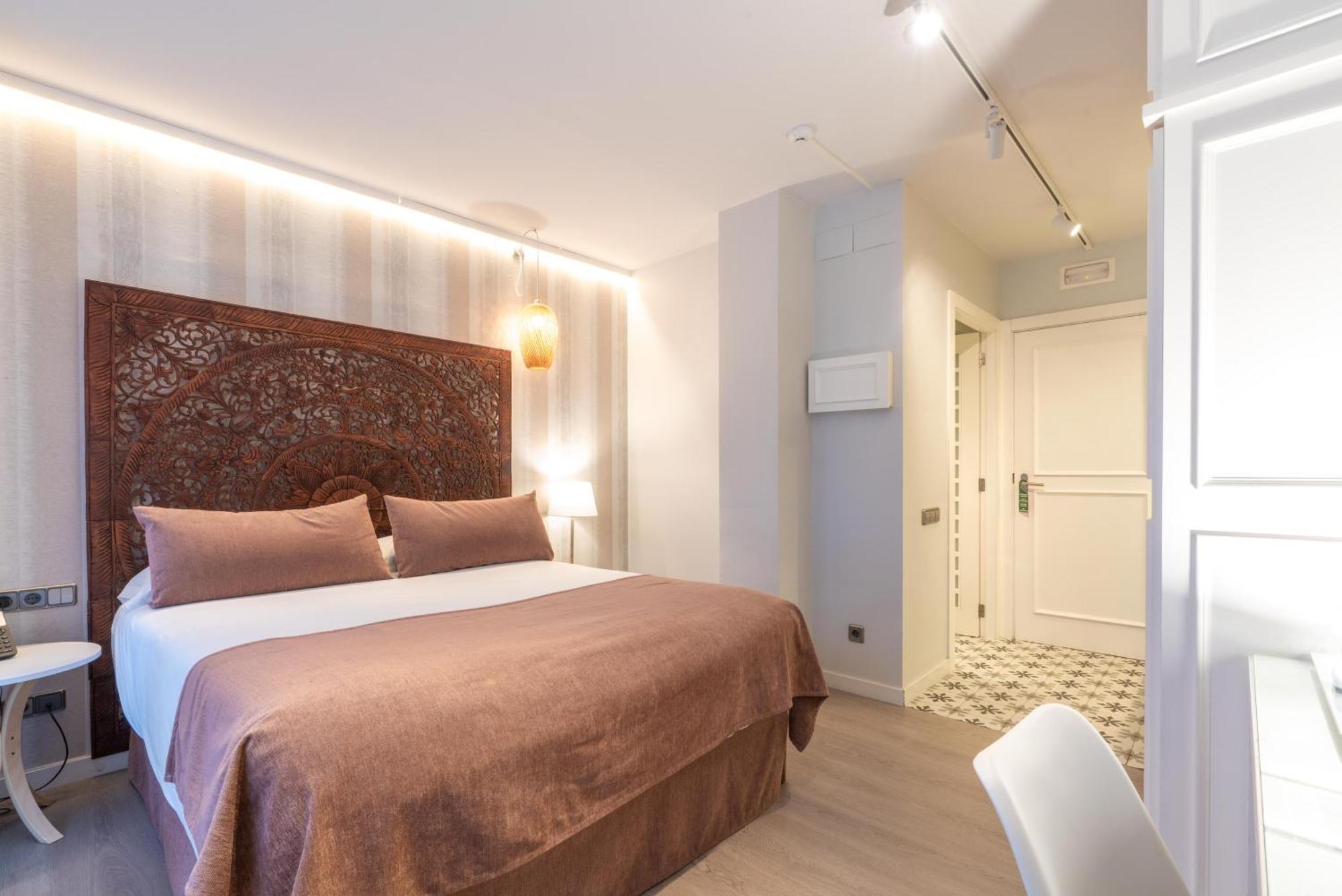 Serennia Fira Gran Via Exclusive Rooms L'Hospitalet de Llobregat Dış mekan fotoğraf